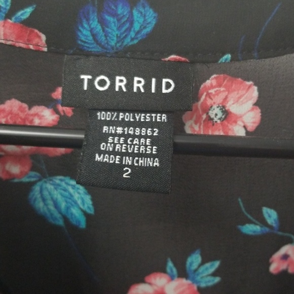 Torrid sheer top - Picture 2 of 2